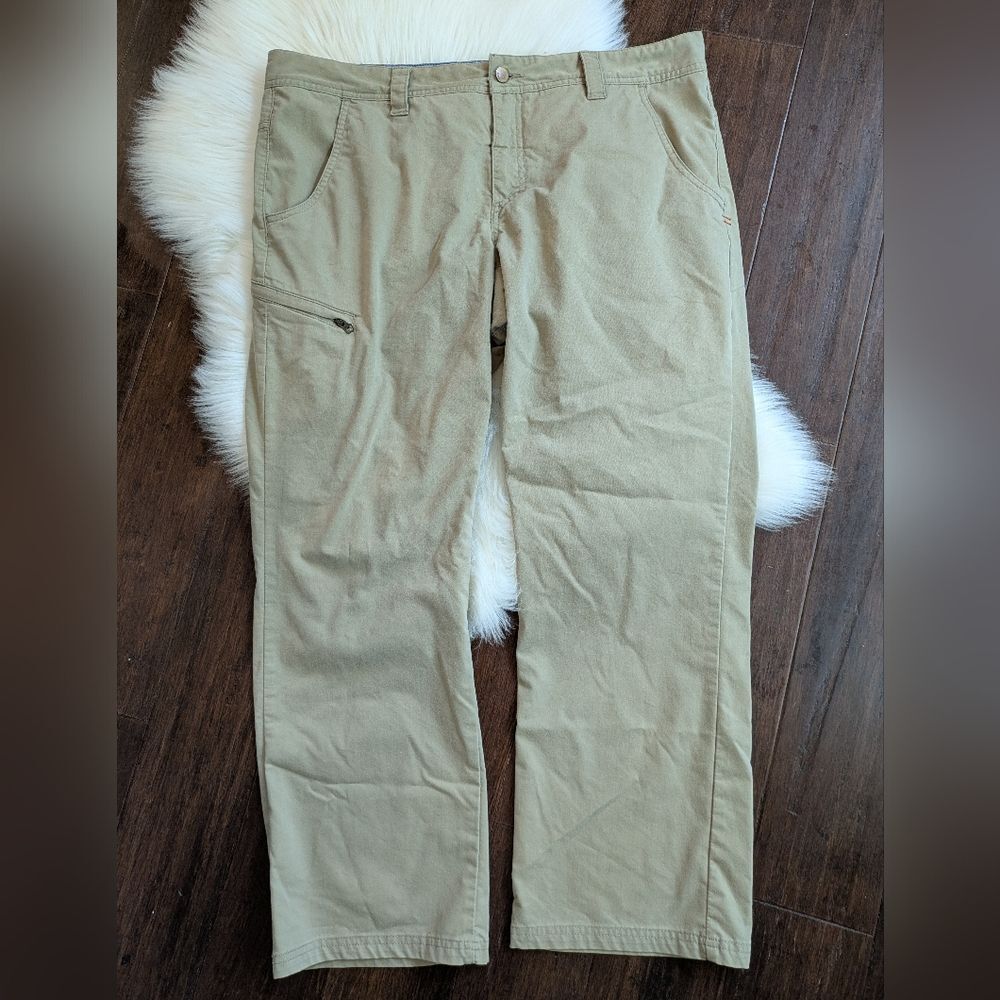 Toad&Co Tan Chinos Versatile Cotton Blend